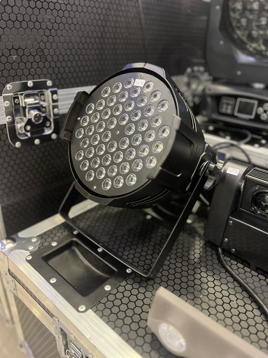 Luces DB Lumen Pro 54/3W RGBW LED